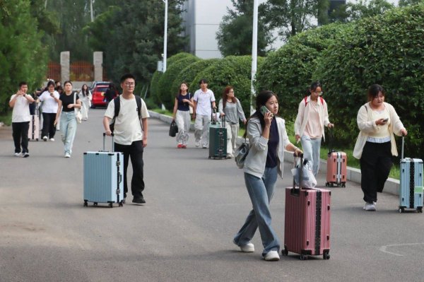广州华鑫 追光 | 盼开学？这些大学生在盼什么？