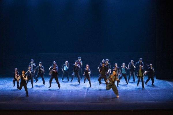 联富配资 开启文明对话 首都高校原创舞剧《运》登台埃及开罗歌剧院